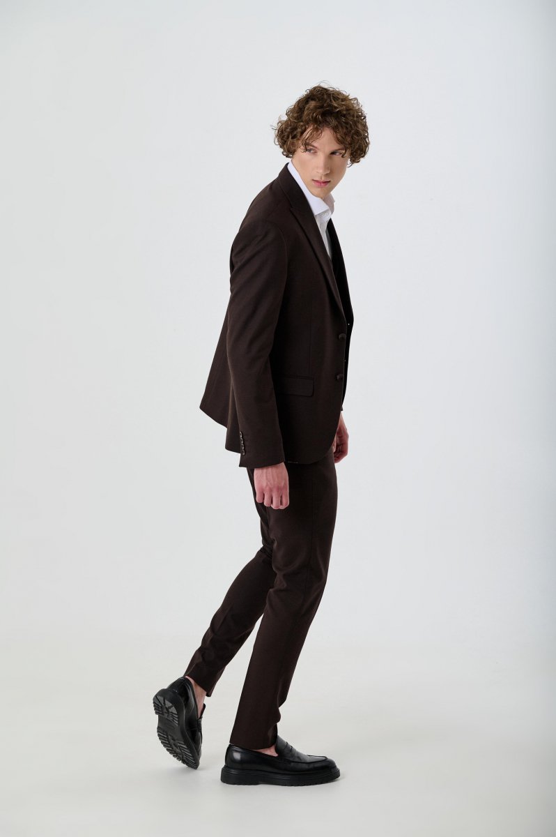 Men's three-piece suit with wool chocolate