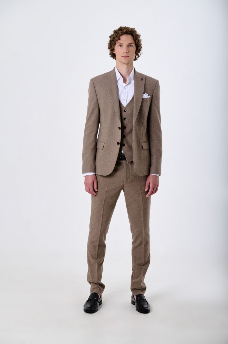 Men's three-piece suit with wool beige