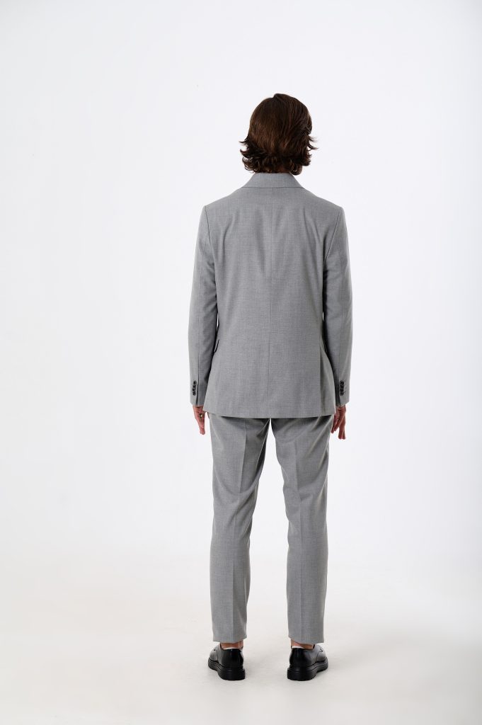 Men’s double-breasted suit with wool gray be Gentleman 2