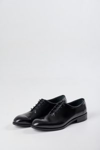 Black patent leather oxfords be Gentleman 5