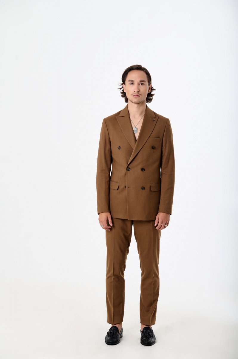 Men's double-breasted suit with wool, caramel
