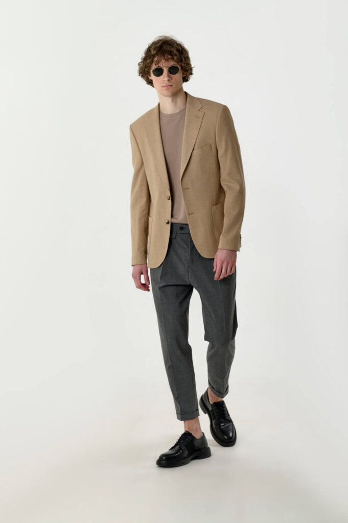 Beige jacket be Gentleman 2