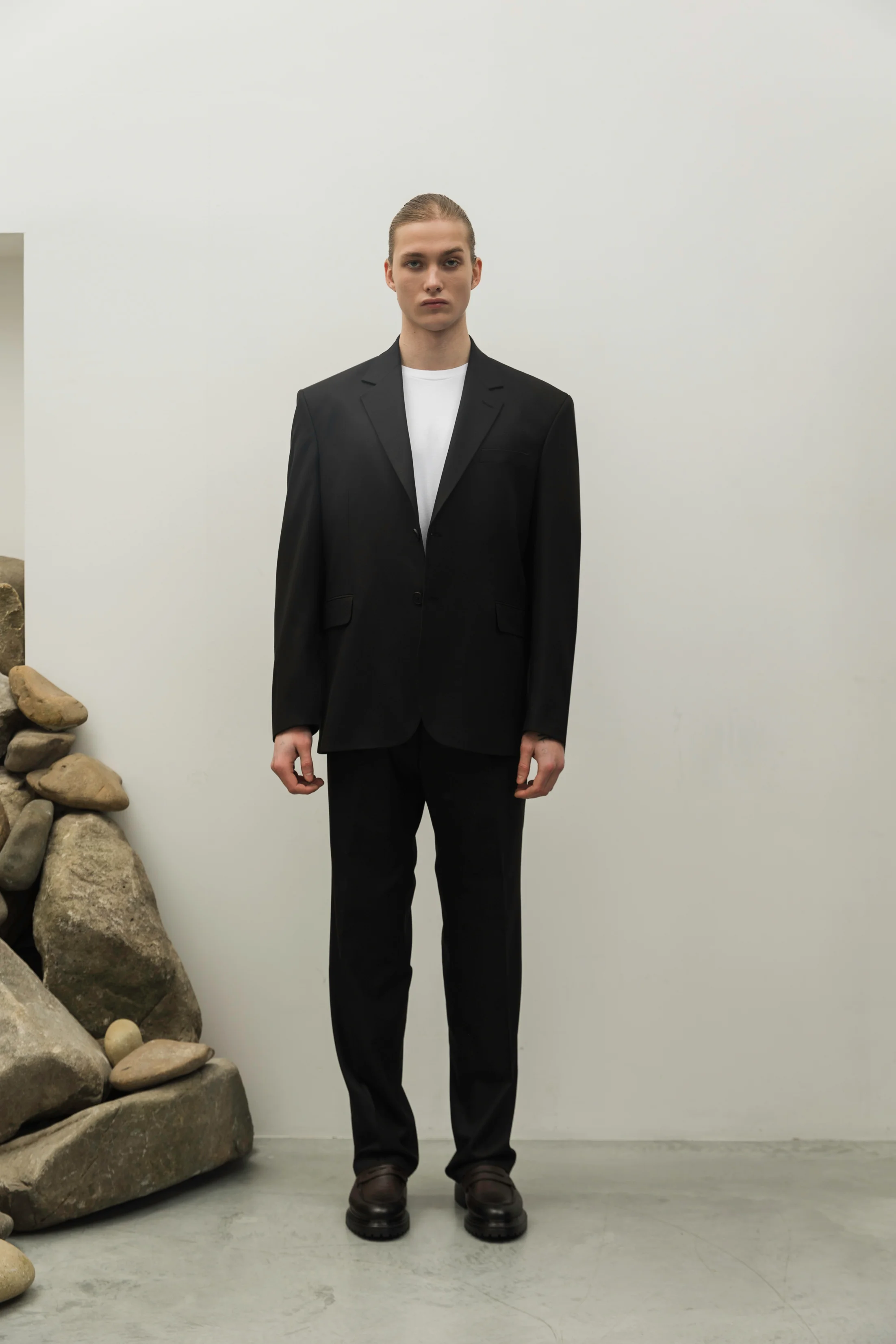 Men's suit with wool black oversized