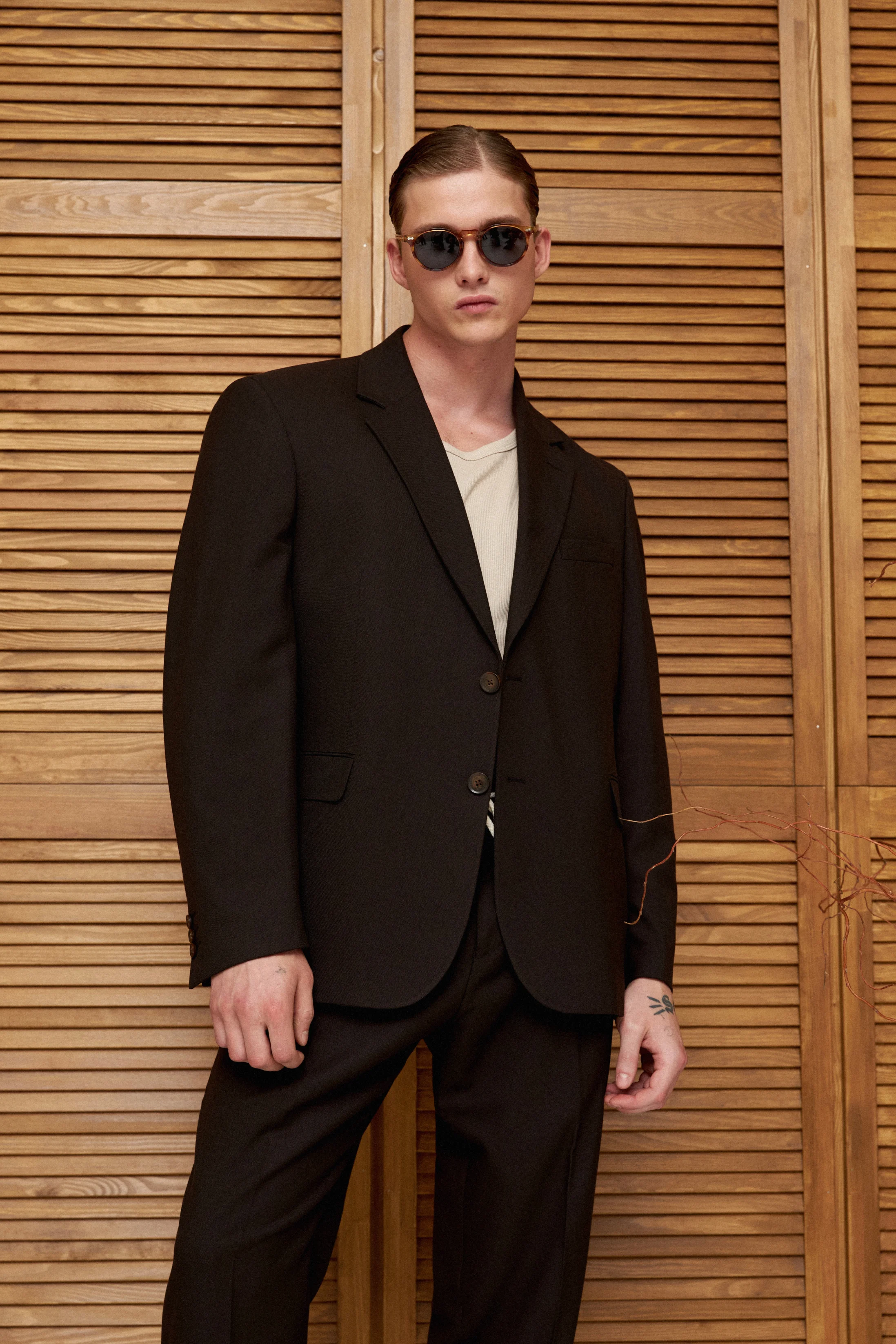 Men's suit with wool chocolate oversized