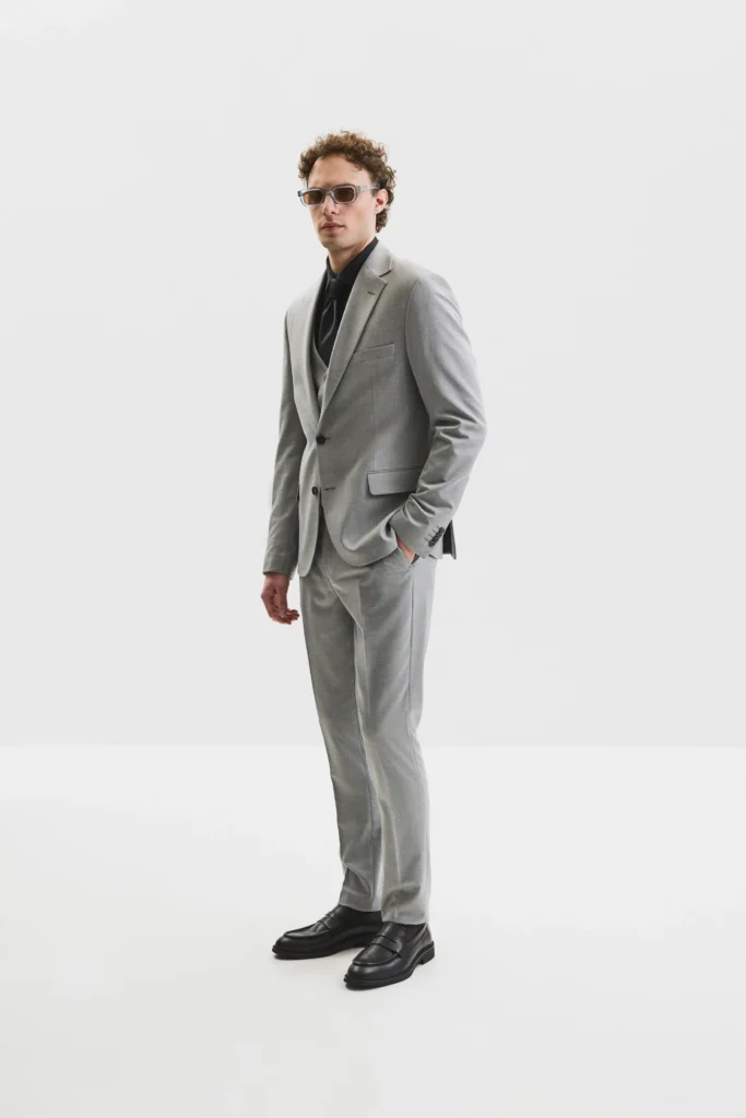 Костюм Cool Grey be Gentleman 2