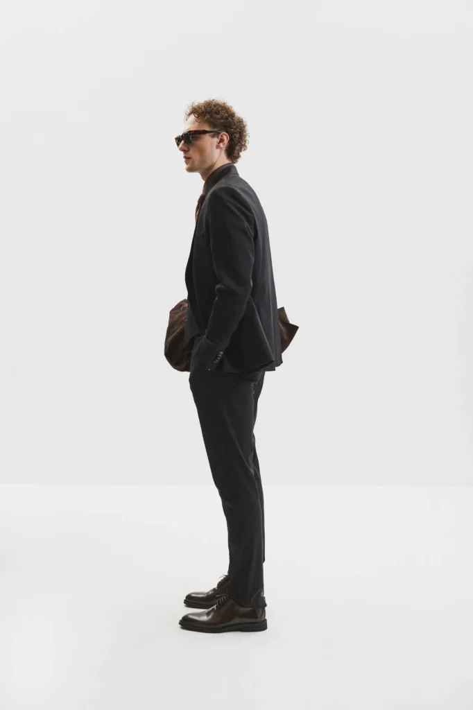 Костюм Jet Black be Gentleman 2