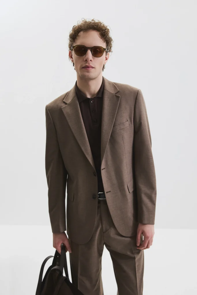 Mocha Mousse suit be Gentleman 2