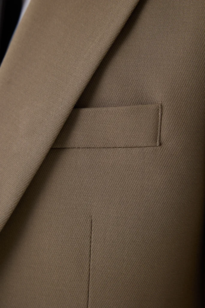 Warm Taupe suit be Gentleman 2